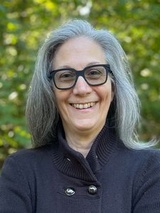 headshot of hillary nelson