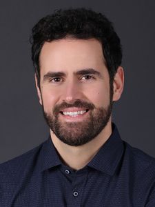 Sgourakis headshot