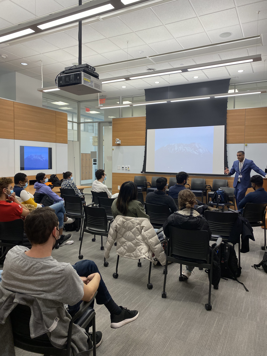 Dr. Neil Sheth speaks with Penn medical students.